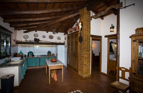 Cazalla De La Sierra House | LAGAR DEL MARRAQUIO