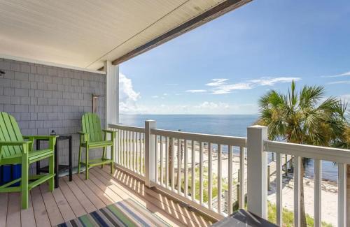 Carrabelle Apartment | Lagniappe - a little something extra on the Gulf