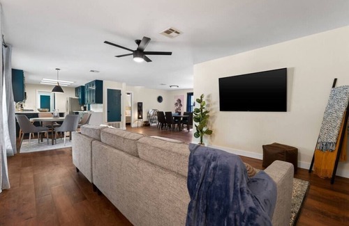 Leander House | Lago Lux! Fun 5BD/Pool & GameRoom!Next To The Lake