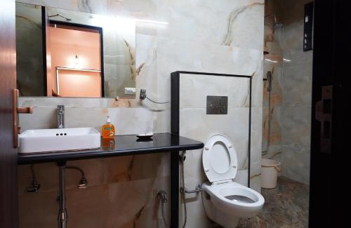 Bhopal Bed & Breakfast | Lago villa