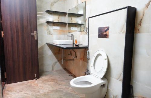 Bhopal Bed & Breakfast | Lago villa