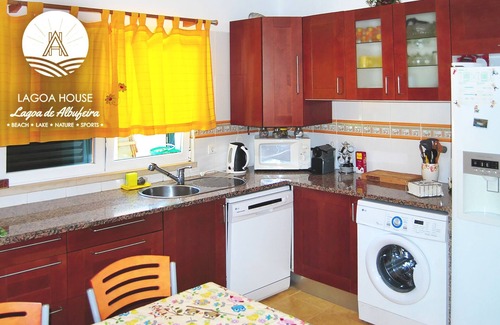 Lagoa de Albufeira Villa | LagoaHouse Villa w/garden, pool, barbecue