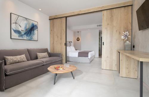 Lagomandra Resort | Lagomandra Luxury Suites with Private Pools