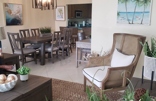 Nassau Condo | Lagoon Luxury at Sandyport