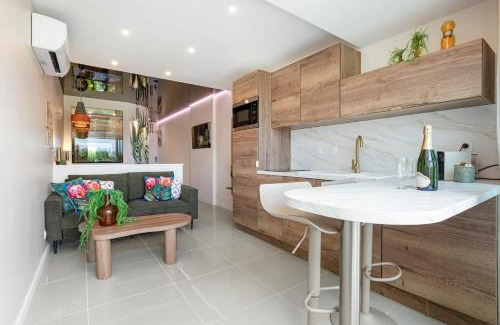 Naturist Village House | Lagoon - Port Nature