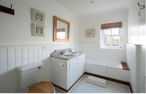 Knysna House | Lagoon View Guest Suite