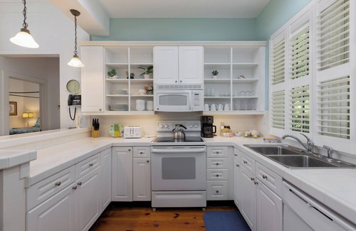 Charleston Cottage | Lagoon View w/shared pool Cottage - Min from Downtown!