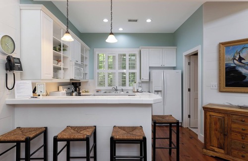 Charleston Cottage | Lagoon View w/shared pool Cottage - Min from Downtown!