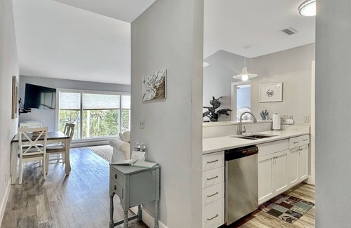 Isle of Palms Villa | Lagoon Villa 6 - 5 Min Walk to Beach! Top Floor!