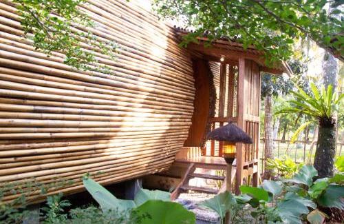 Batu Karas Hotel | Lagoona Beach Bungalows - Eco Bungalows Batukaras
