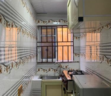 Somolu Apartment | Lagos - 1Bed - Sleeps 2 - AirCon - Free Parking