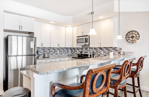 Selbyville Condo | Laguna Bay 2nd floor Condo W/Bay views, Community Pier & Shared Pool