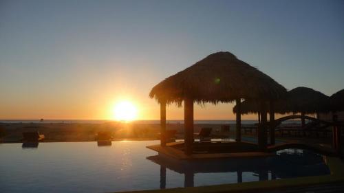 Morondava Hotel | LAGUNA BEACH