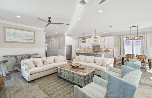 Laguna Beach House | Laguna Beach Haven Close to 30A and just a few minutes to Pier Park.