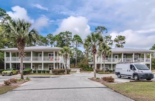 Gulf Shores Apartment | Laguna Breeze Unit C Condo