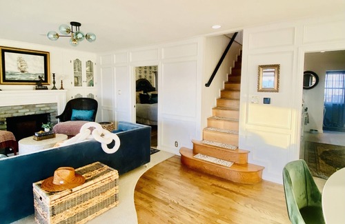 Laguna Beach House | Laguna Coast Cottage. Location, location, location!