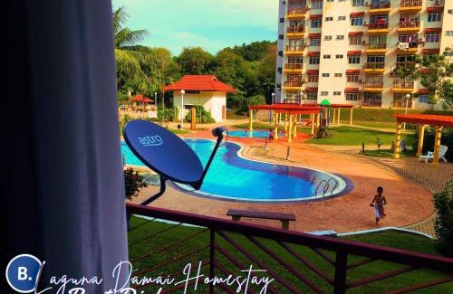 Tanjung Tanah Merah Apartment | Laguna Damai Homestay Teluk Kemang PD 2BR- Pool Front