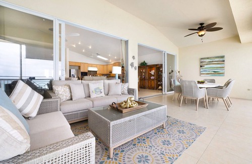 Seven Mile Beach Condo | Laguna Del Mar 24 - 3rd floor luxury condo on 7MB - Call Cayman Villas!