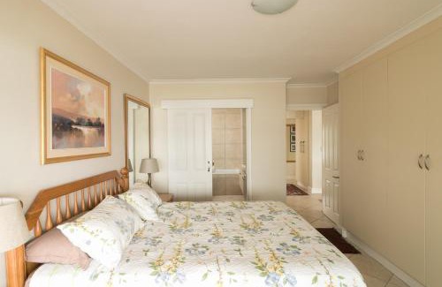 Knysna Central Apartment | Laguna Grove 10