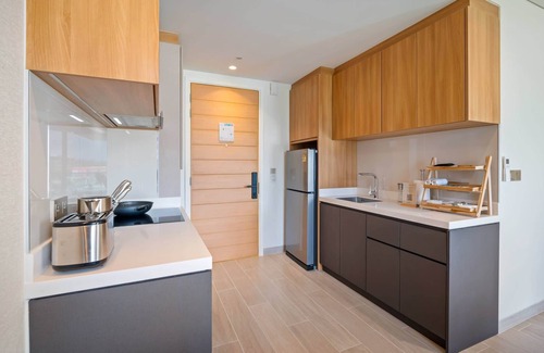Laguna Condo | Laguna Lakeside Residences 2BR C4 Lake side