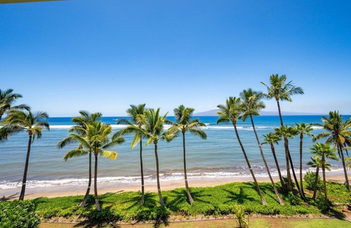 Historic Lahaina Front Street Apartment | Lahaina Shores 421 - Studio Oceanfront Condo