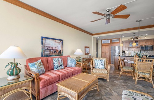 Historic Lahaina Front Street Apartment | Lahaina Shores Oceanfront Corner Location ~ Unit 601