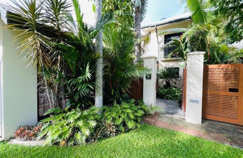 Clifton Beach Villa | Lahania Lux Beach Villa