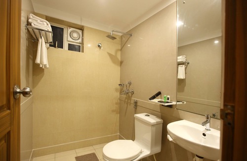 Edapalli Hotel | Laimar Suites
