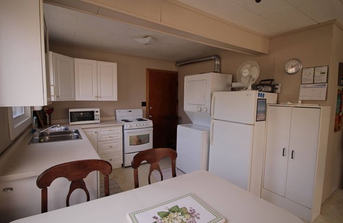 Southampton Cottage | Laird Hideaways Unit 2 - steps from Southampton's beach & downtown