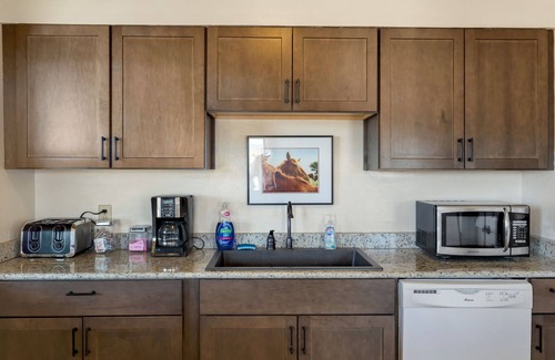 Lajitas House | Lajitas Casa Grande: Spacious Four Bedroom Home