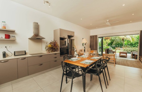 Grande Riviere Noire Apartment | Lakaz Filao - Premium Apt - private pool & garden