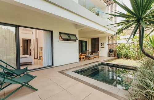 Grande Riviere Noire Apartment | Lakaz Filao - Premium Apt - private pool & garden