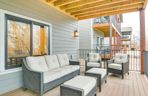 Indian Point House | Lake Access and Boat Dock Branson House with Decks!