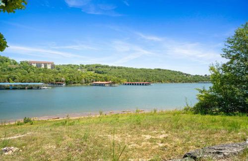 Kimberling City House | Lake Access Condo-Free Daily Tickets-Peaceful Views-Expansive