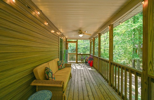 Bumpass House | Lake Access Cottage-1 Min Walk to Lake | Kayaks | Game Room | Kid Friendly