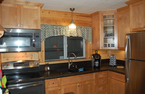 Peninsula Village Cabin | Lake Almanor Pet Friendly 2BD /2BA Beautiful Lakefront Cabin