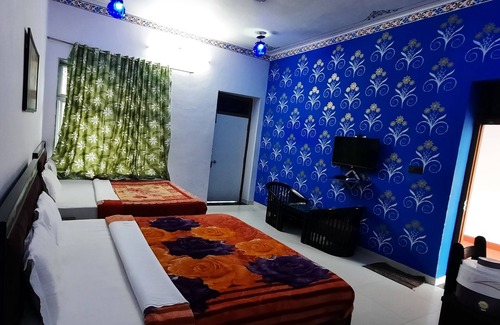 Kanooja Hotel | Lake Alpi resort Kumbhalgarh