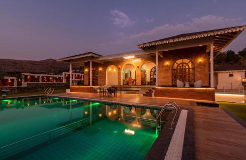 Igatpuri Villa | Lake Arches by StayVista - Lakeside villa with Infinity pool, Gazebo & Modern Greek interiors