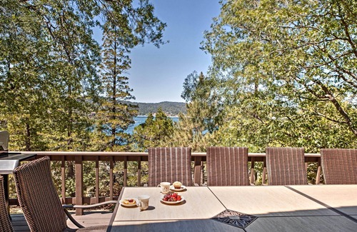 Lake Arrowhead Cottage | Lake Arrowhead House w/Lake Views & Wet Bar!
