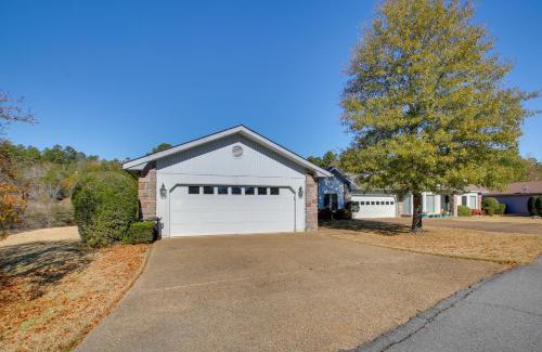 Hot Springs Village House | Lake Balboa Access Home with Dock and Yard