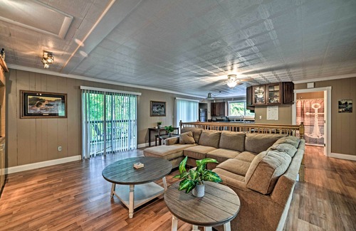 Cadiz House | Lake Barkley Home: Private Dock, Kayaks, Fire Pit!