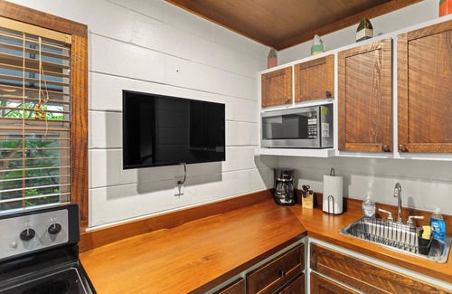 Hernando Cottage | Lake Breeze Cottage 2