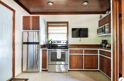 Hernando Cottage | Lake Breeze Cottage 2