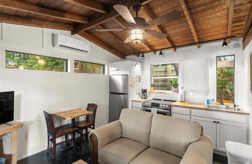 Hernando Cottage | Lake Breeze Cottage 5