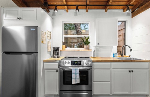 Hernando Cottage | Lake Breeze Cottage 5