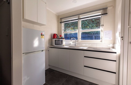Taupo Hotel | Lake Breeze Motel