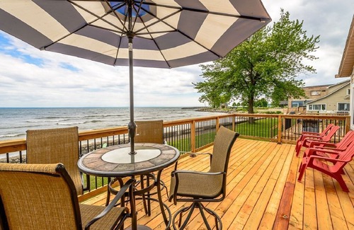 Crystal Beach Cottage | Lake Breeze Retreat on the shores of Lake Erie - booking now for summer!