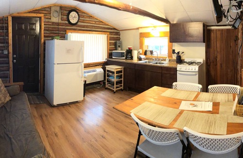 Mayfield Cabin | Lake Cabin Resort-Cabin 3