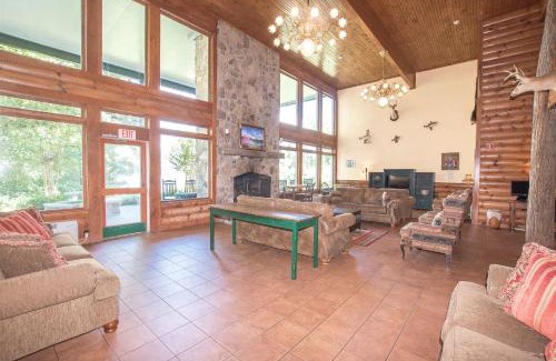 Hiawassee Hotel | Lake Chatuge Lodge