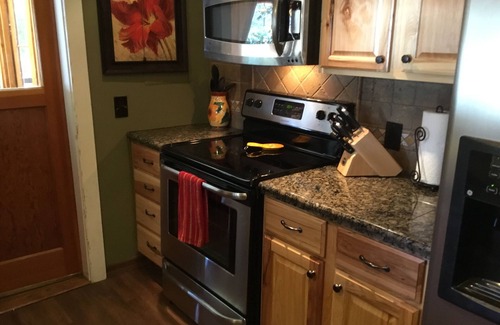 Worley House | Lake Coeur D 'Alone Lake Cabin Summer Fun ~ Sleeps 8